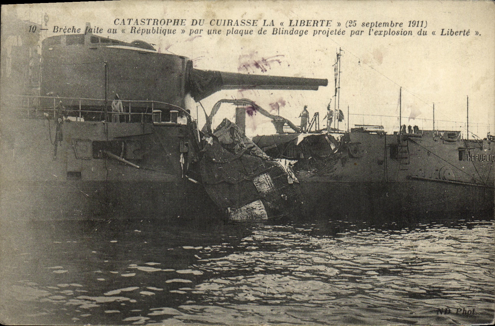 La catastrofe del barco de la POSTAL de la VENDIMIA armadura libertad de la abertura del 25 de septiembre de 1911 hizo con la banda de la república una armadura placa