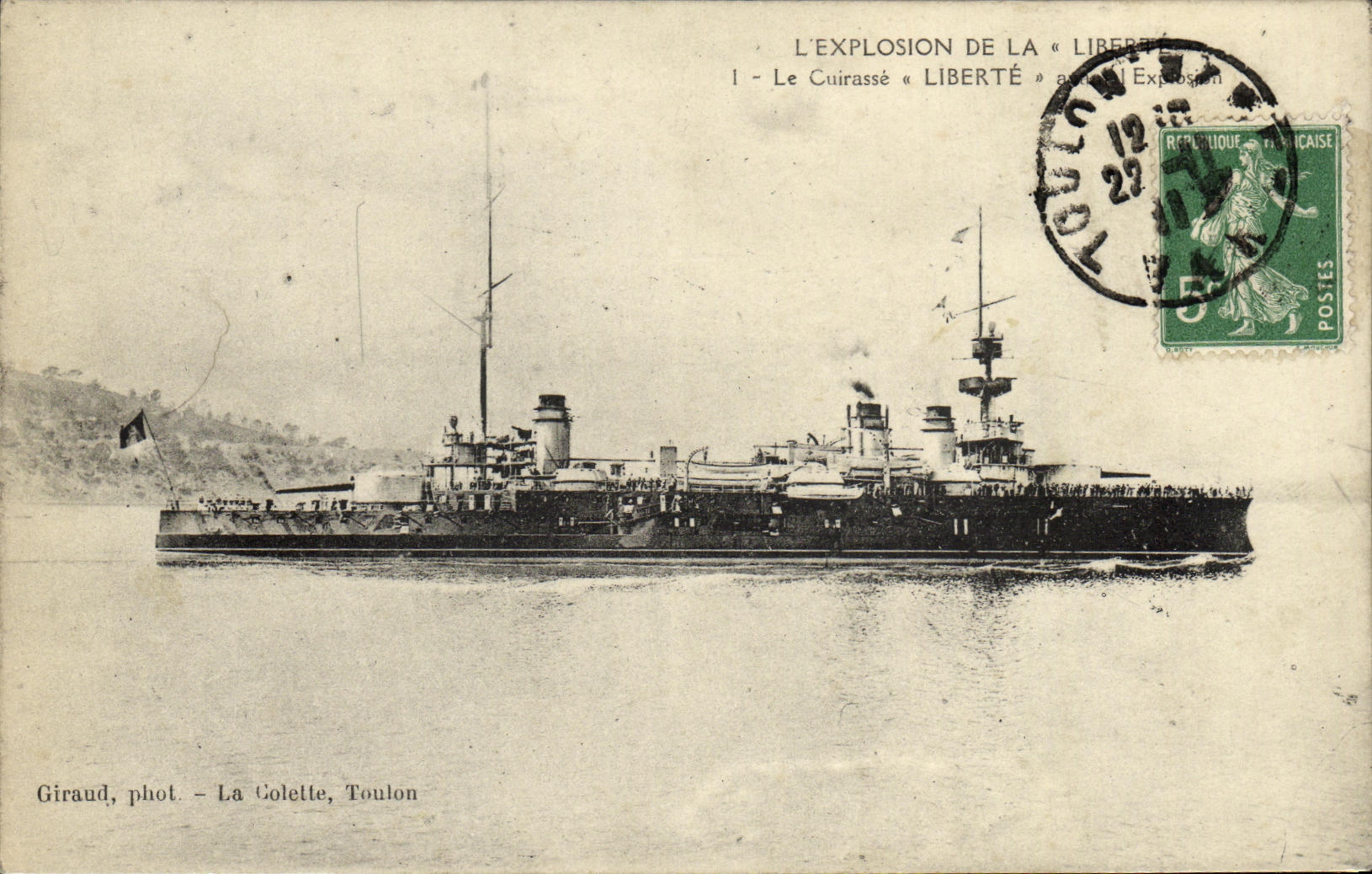 VINTAGE POSTCARD Bateau L explosion of freedom Armours