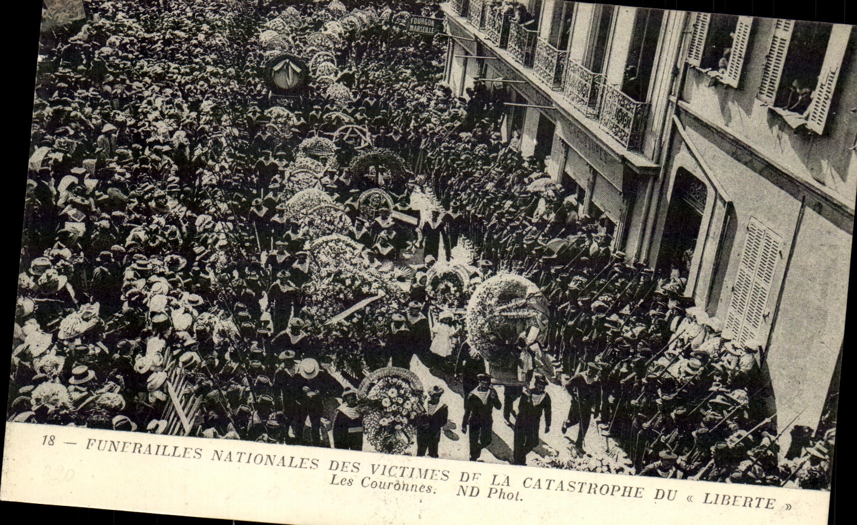 VINTAGE POSTCARD Boat national Funeral of the victims of the catastrophe of Toulon Freedom crowns