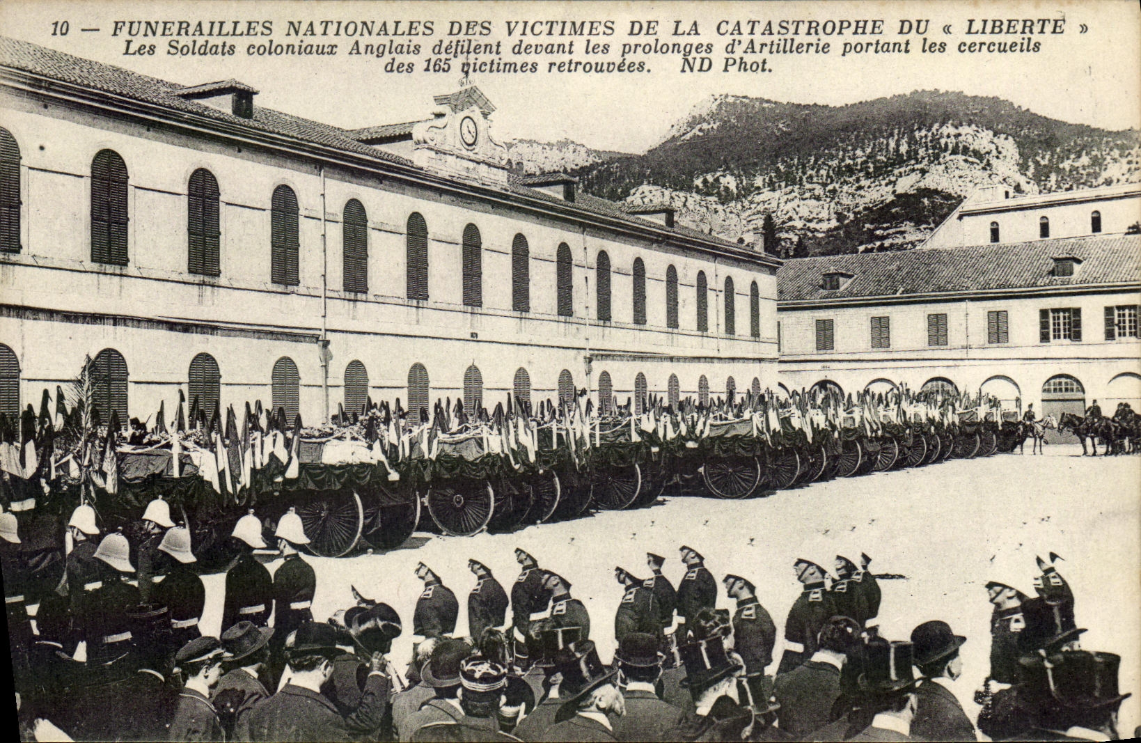 VINTAGE POSTCARD Boat national Funeral of the victims of the catastrophe of Toulon Freedom colonial soldiers English defilen