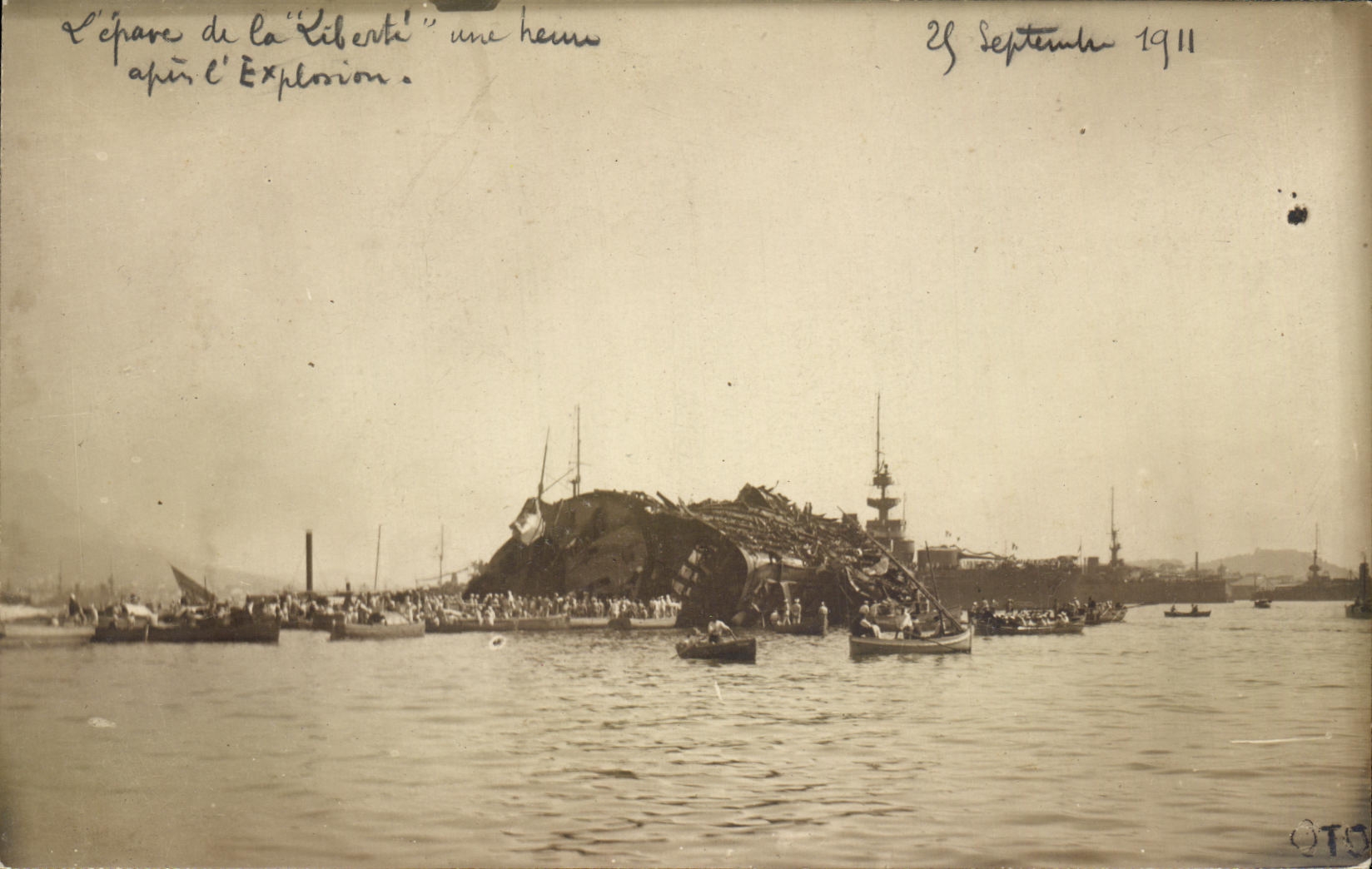 REAL PHOTO L stray of Freedom one hour after L explosion September 1911