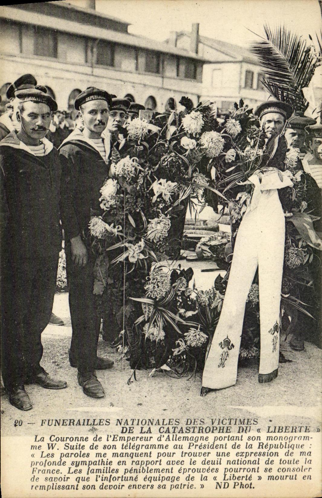 VINTAGE POSTCARD Boat national Funeral of the victims of the catastrophe of Toulon Freedom the crown of L emperor D Germany