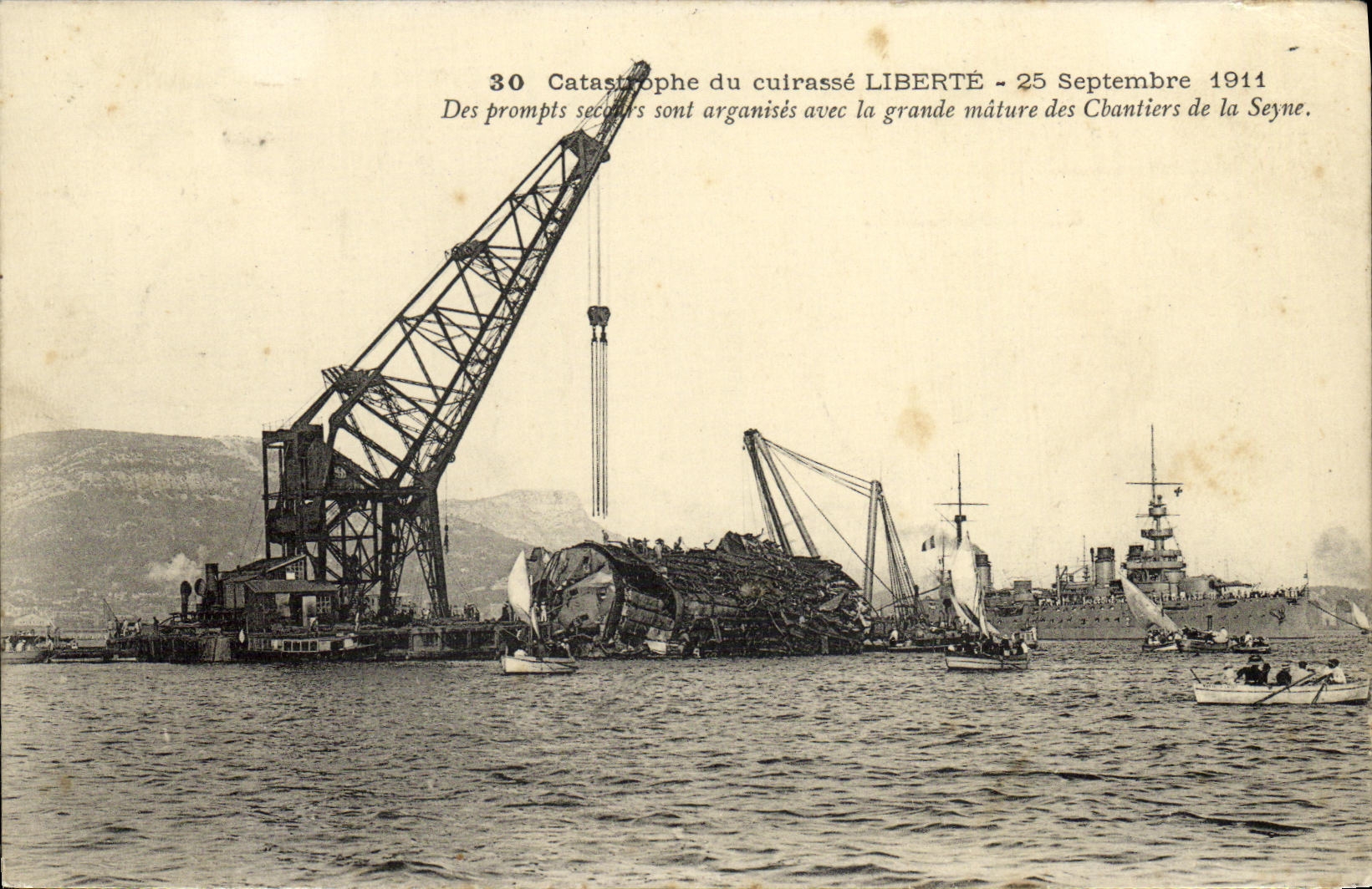 VINTAGE POSTCARD Bateau Catastrophe of Freedom Toulon Catastrophe Of prompt help are organize with lagrande mature building sites
