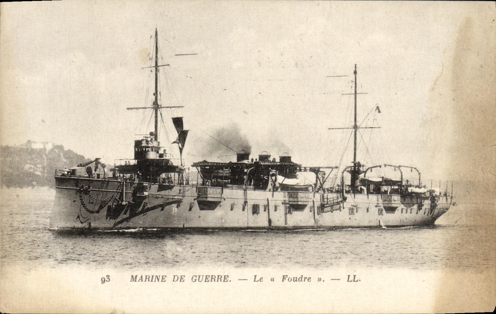 VINTAGE POSTCARD Boat Navy the lightning