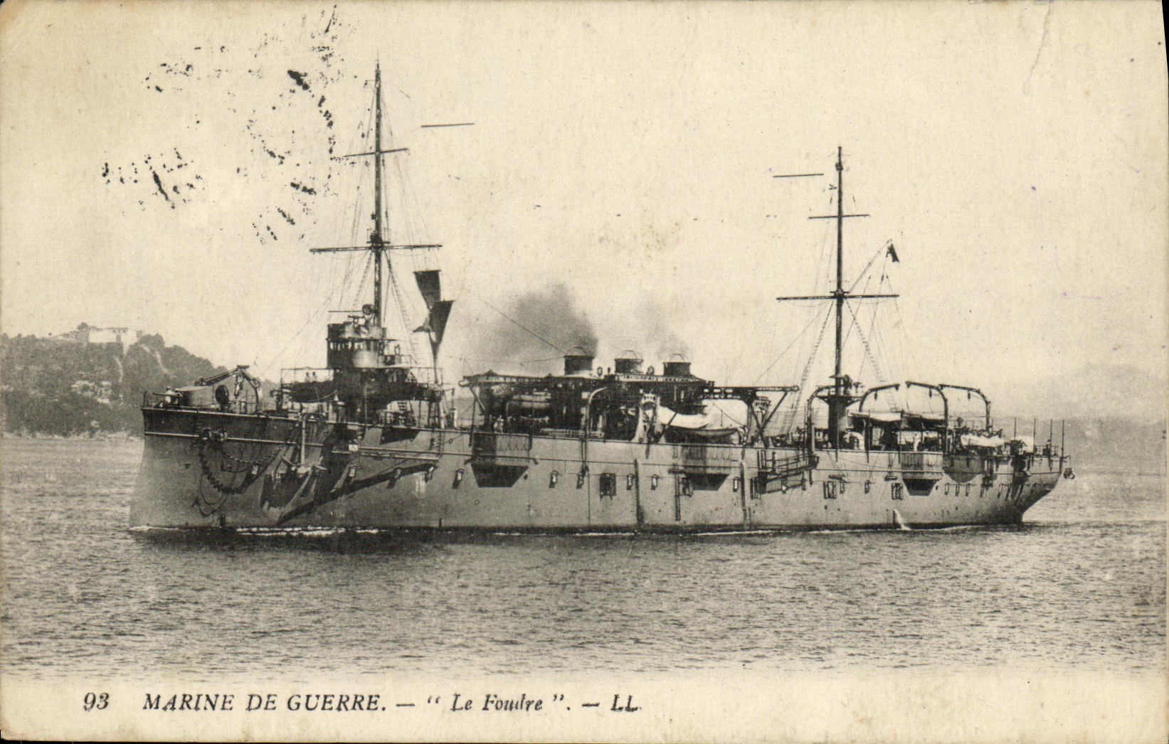 VINTAGE POSTCARD Boat the foudr