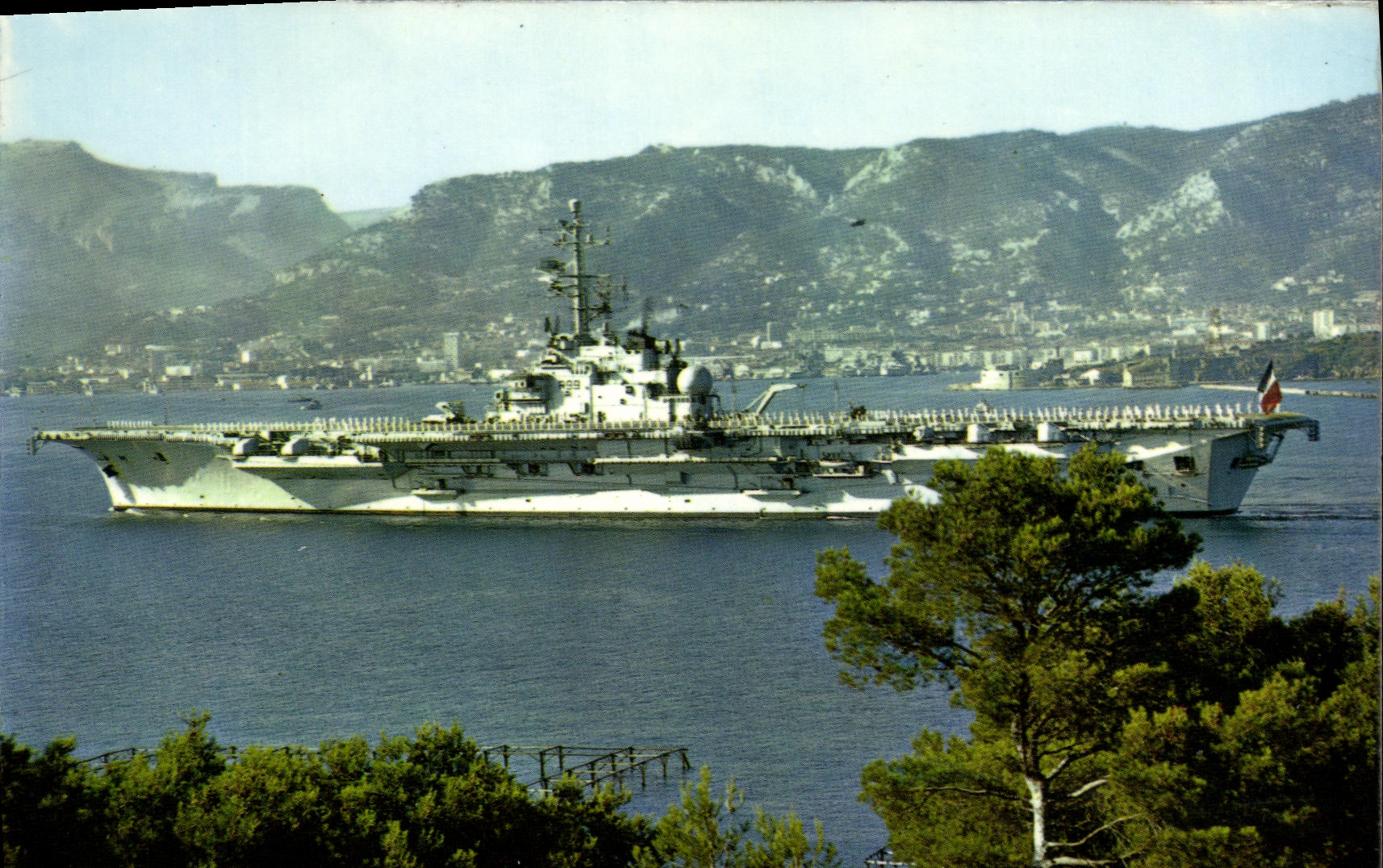 MODERN CARD Bateau Toulon Entree majestic of Foch in roads of Toulon Carries planes