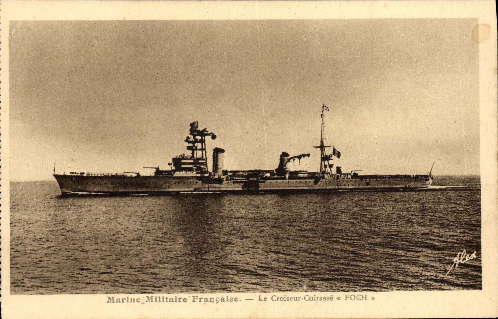 VINTAGE POSTCARD Bateau the cruiser armours Foch