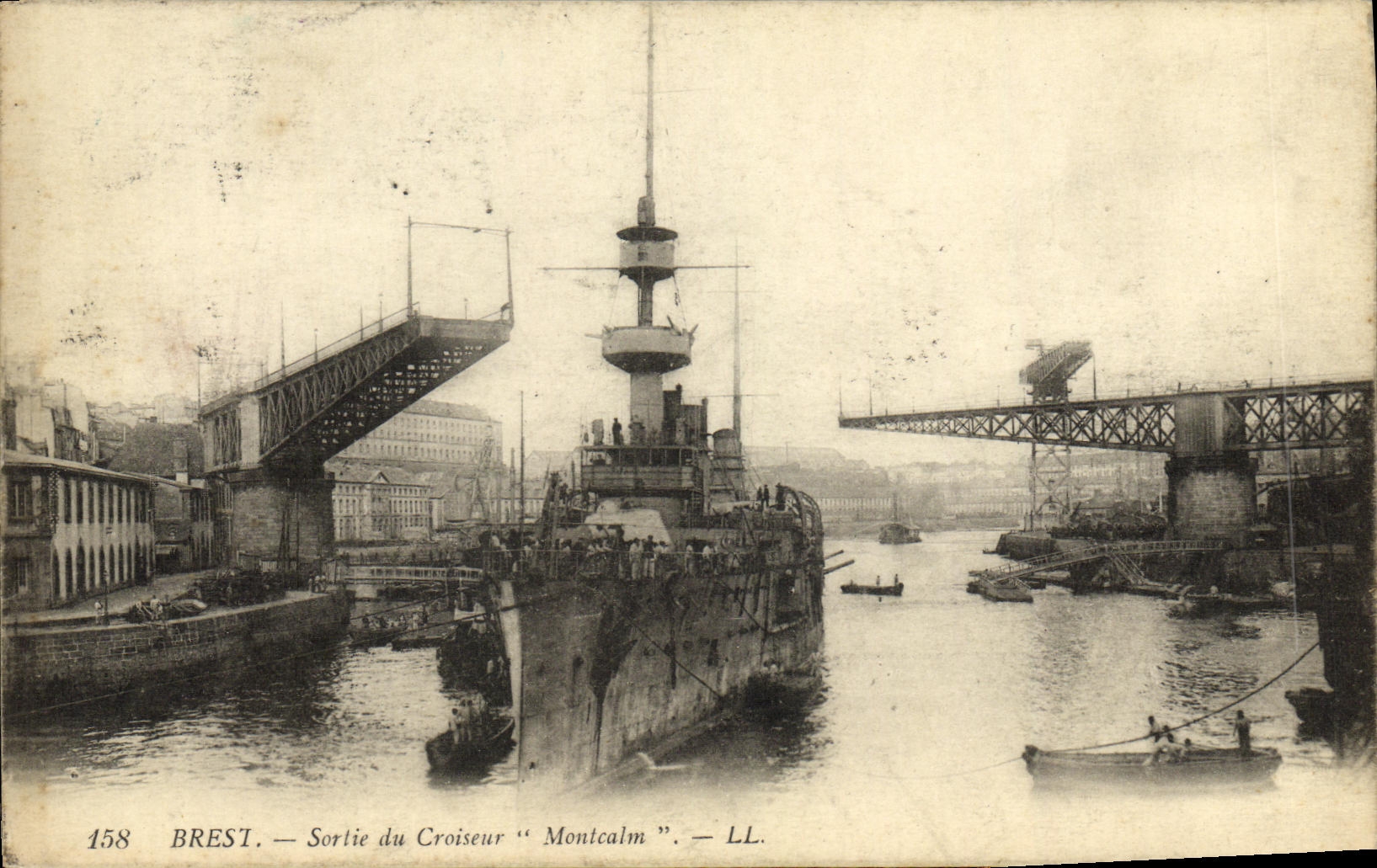 VINTAGE POSTCARD Boat Left the Montcalm cruiser