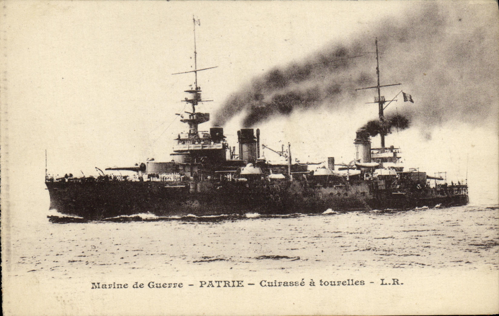 VINTAGE POSTCARD Bateau War the Fatherland armours has turrets