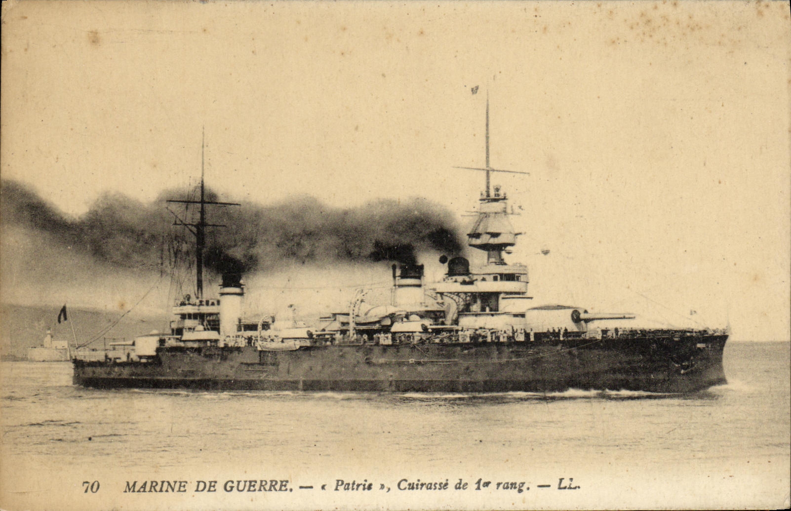 VINTAGE POSTCARD Bateau War the Fatherland armours 1st rank of 15000 tons