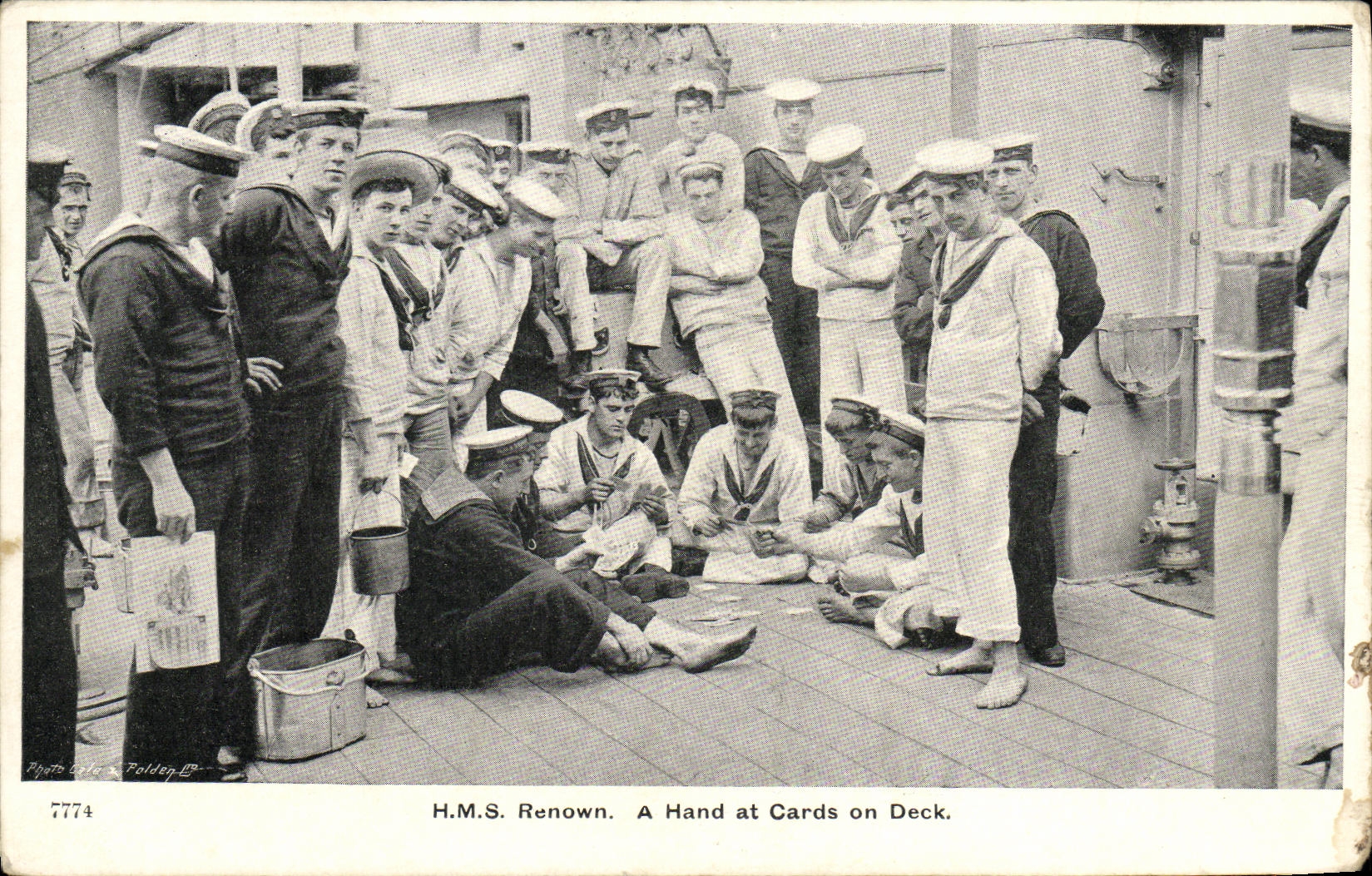 VINTAGE POSTCARD Bateau War HMS Renown has hand has cards one deck