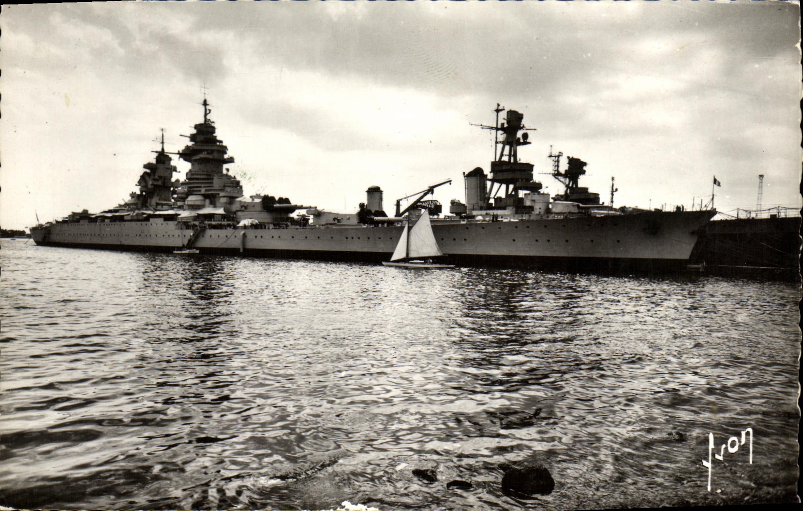 MODERN CARD Bateau Toulon War armours It Richelieu