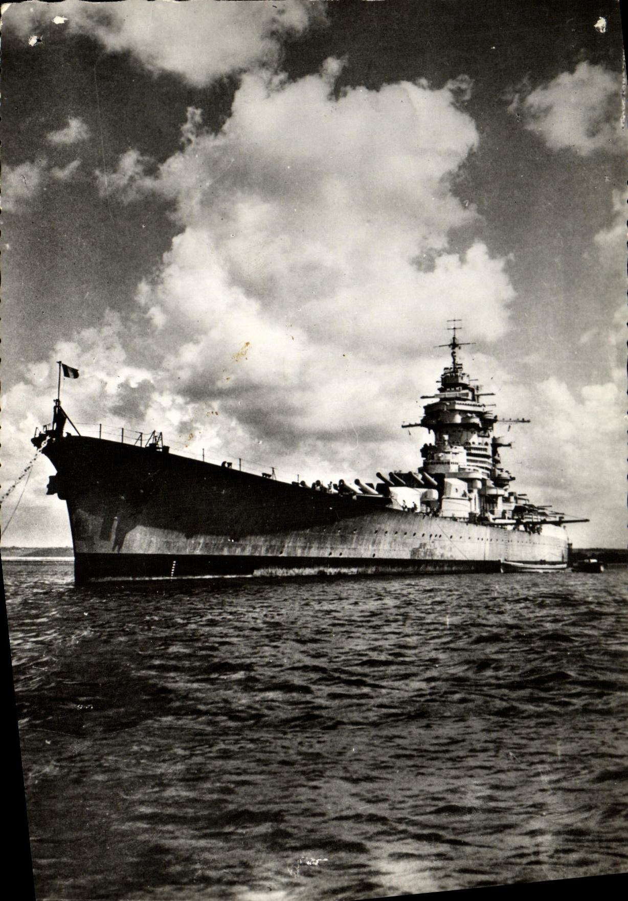 MODERN CARD Bateau Brest War the building of Richelieu line Armours