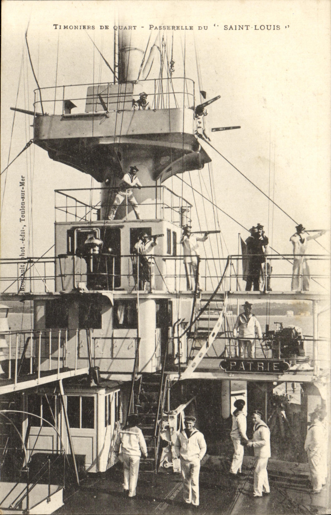 VINTAGE POSTCARD Bateau War Saint Louis Armours Footbridge Sailors