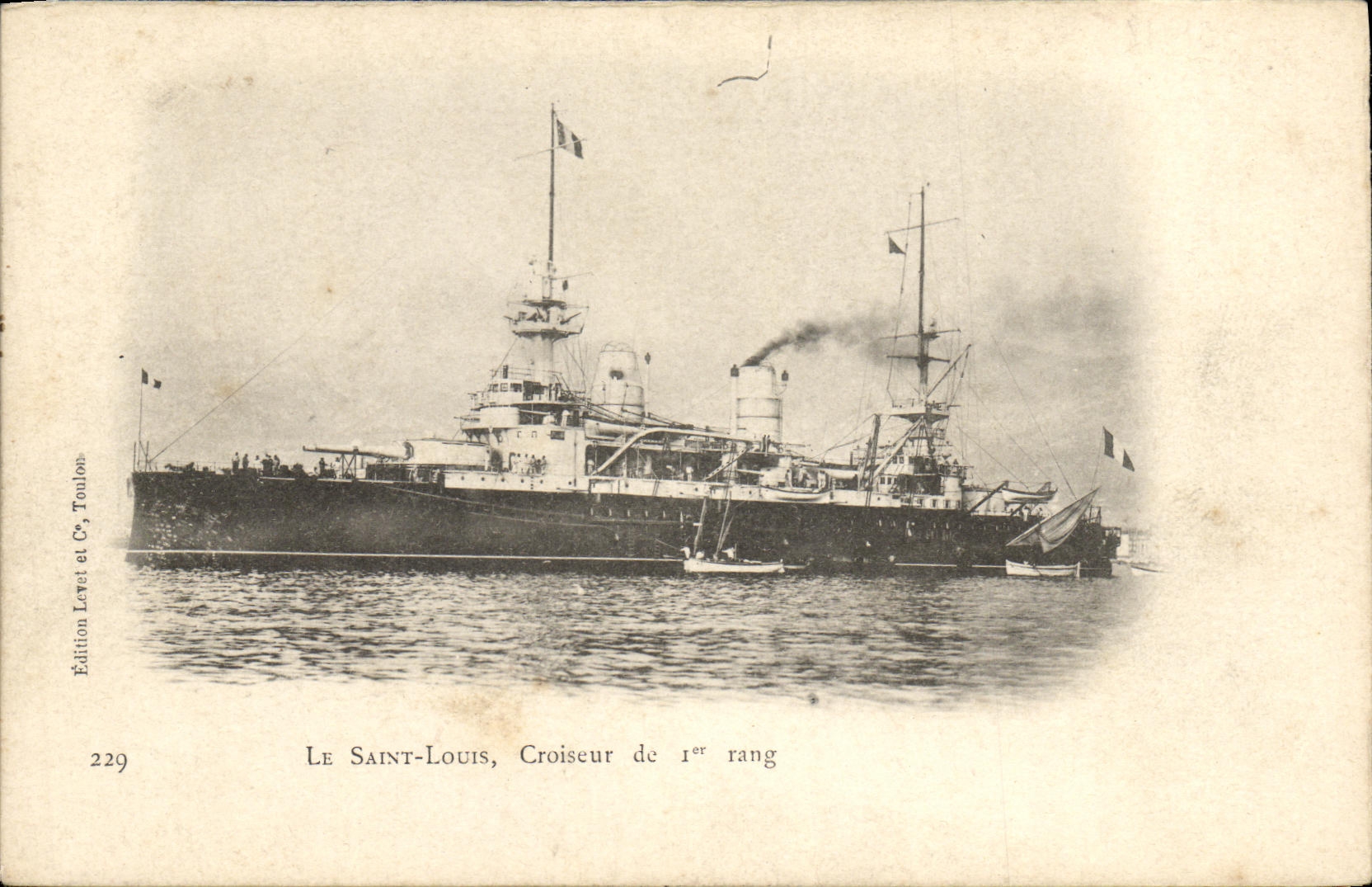VINTAGE POSTCARD Boat War Saint Louis Cruiser of 1st rank