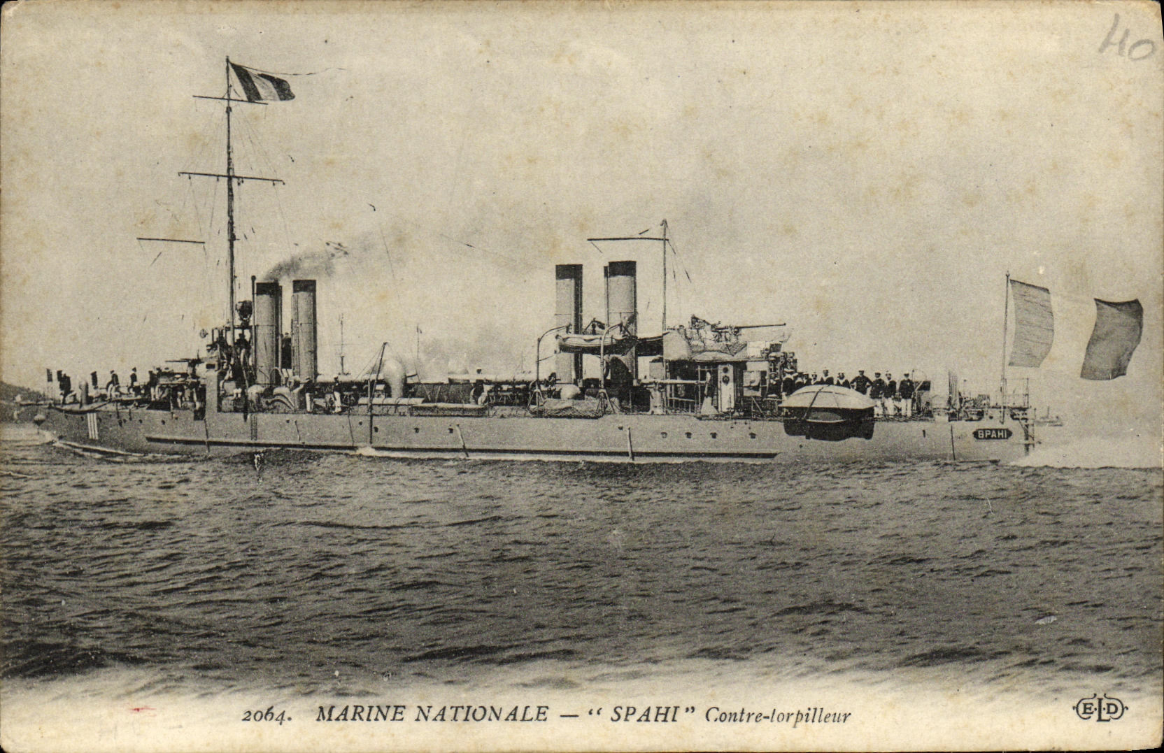 VINTAGE POSTCARD Boat Spahi War Against destroyer