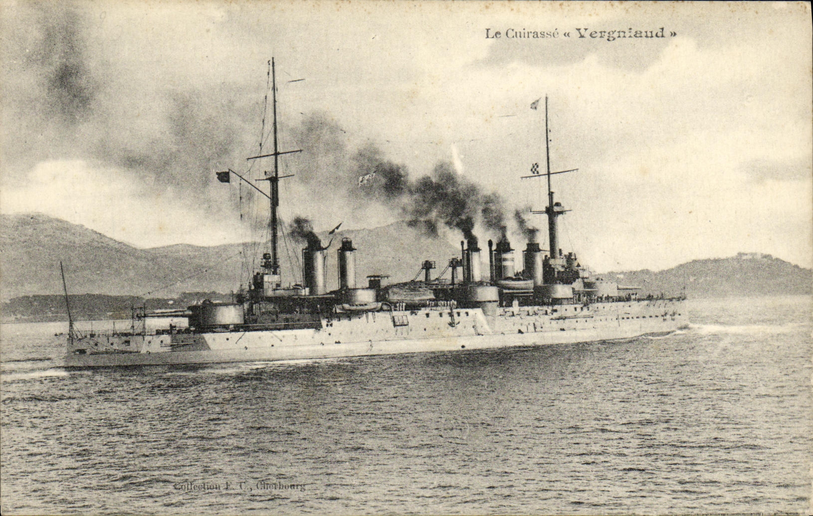 VINTAGE POSTCARD Bateau War Armours Vergniaud