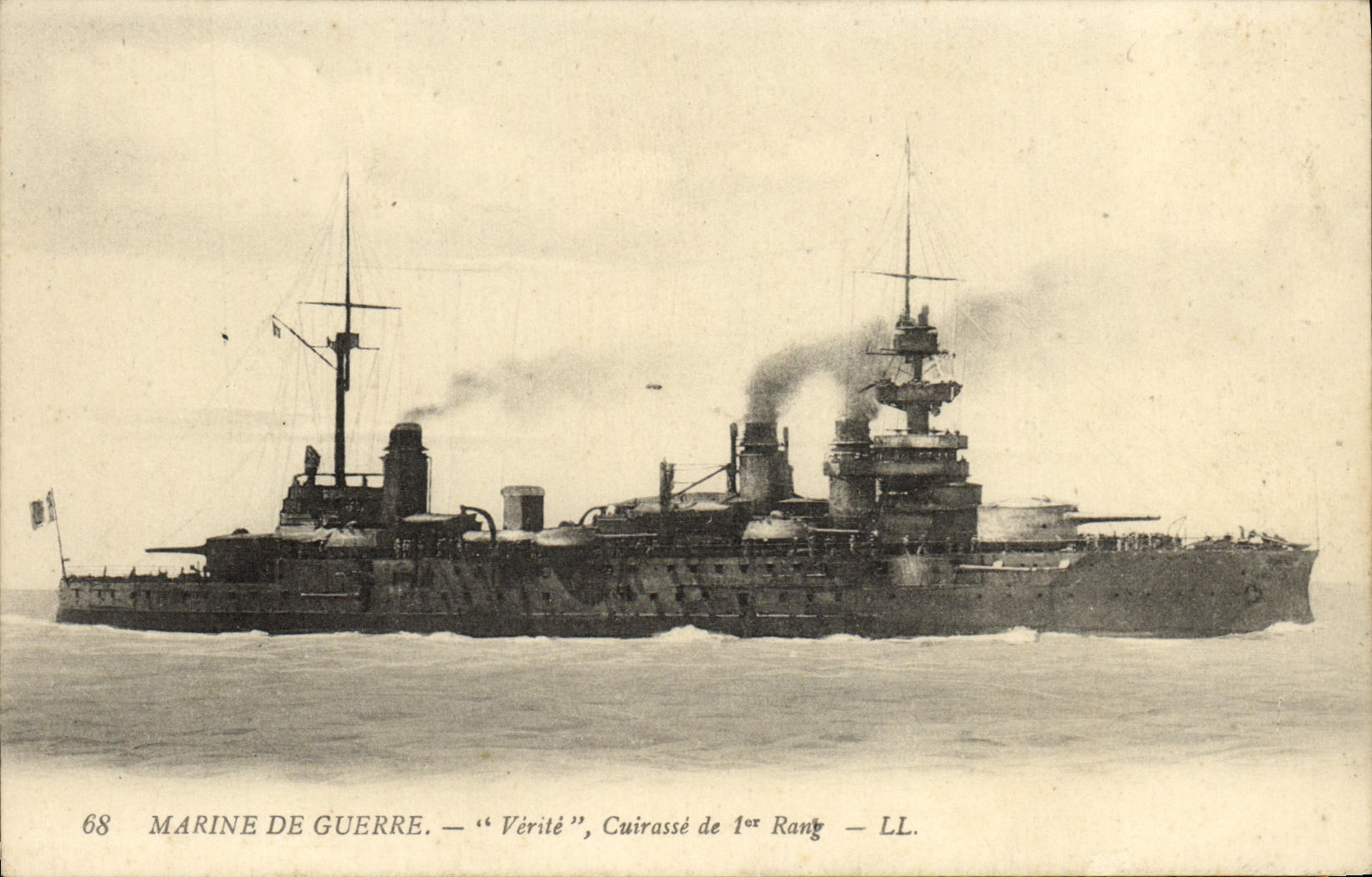 VINTAGE POSTCARD Bateau War Armours 1st Verite rank