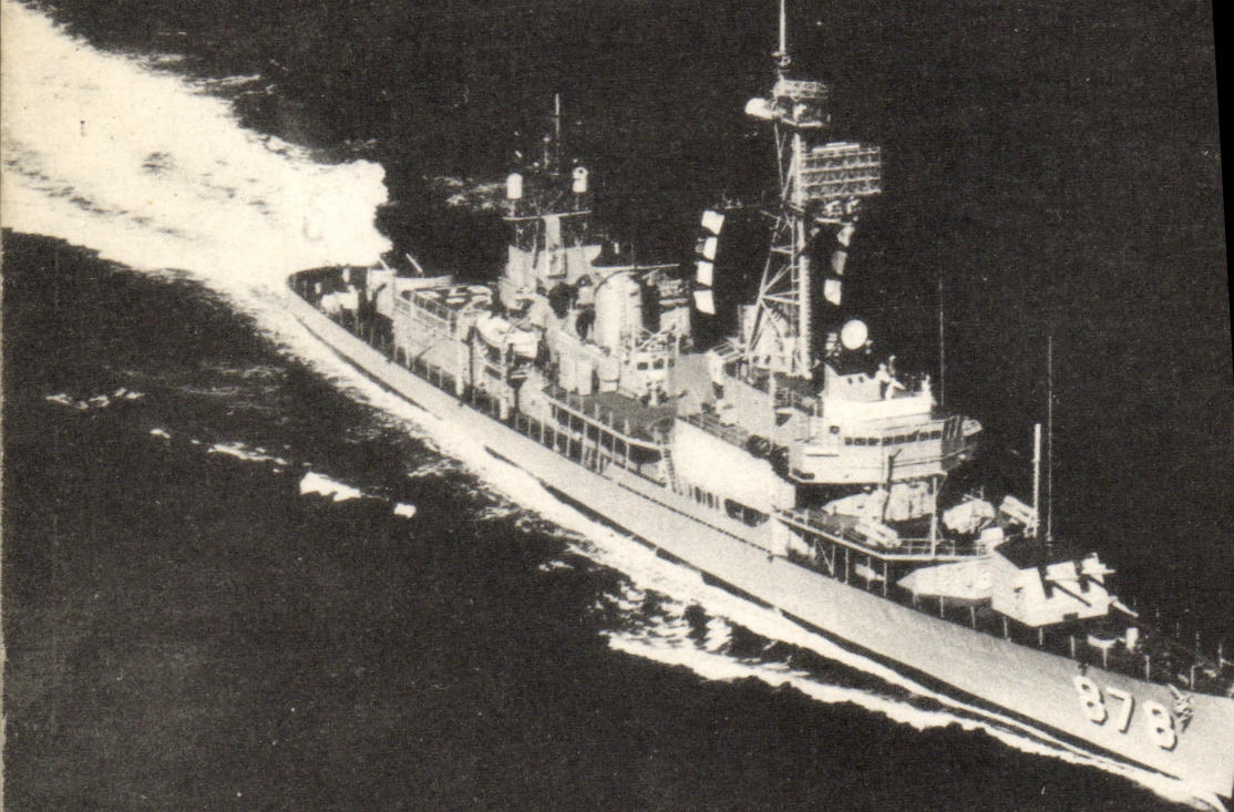 VINTAGE POSTCARD WORN Boat War Vesole DD 878