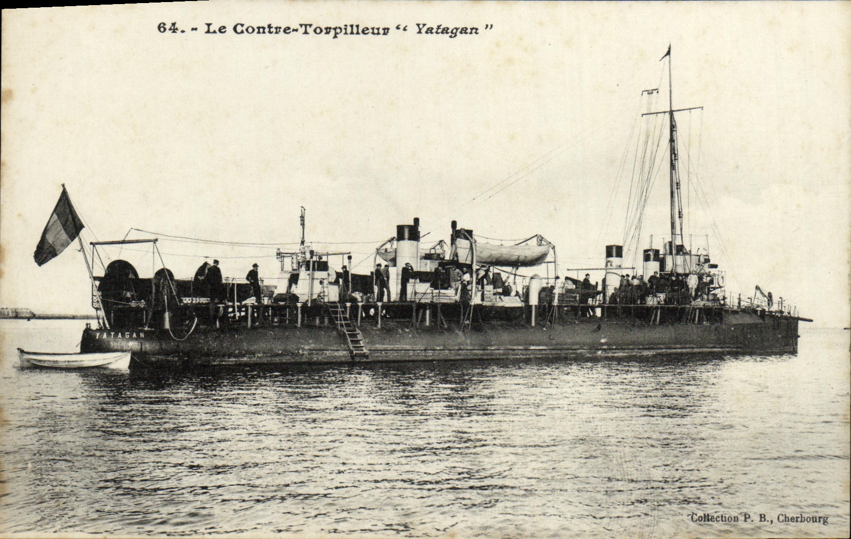 VINTAGE POSTCARD Boat War Against Yatagan destroyer