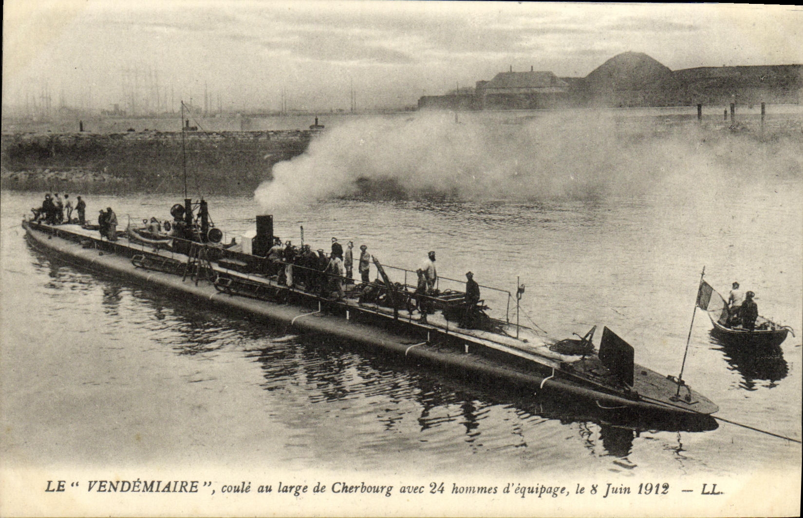 VINTAGE POSTCARD Bateau War Vendemiaire runs off Cherbourg on June 8th  1912 Submarine