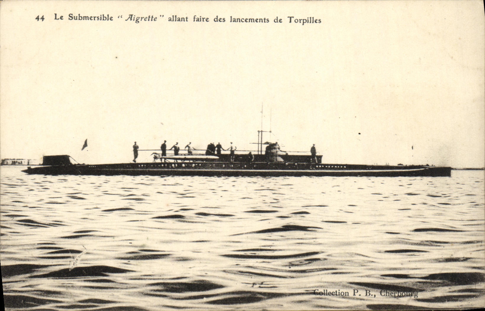 VINTAGE POSTCARD Boat War the submarine Brush going to make launchings of torpedes Submarine