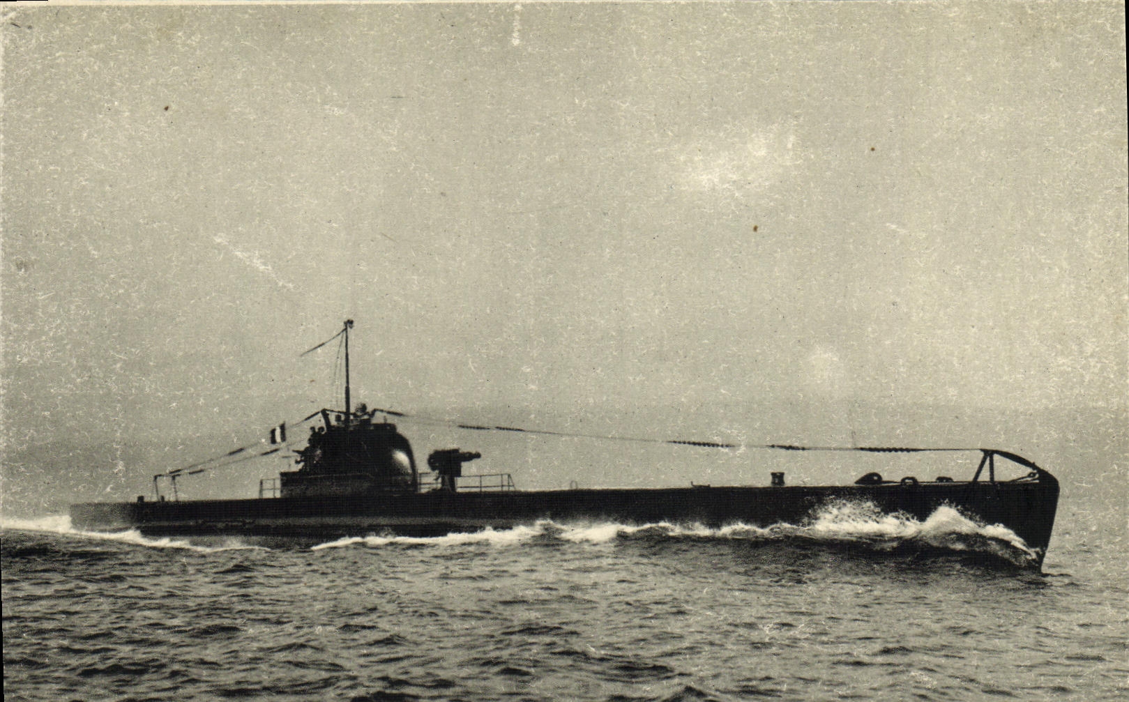 VINTAGE POSTCARD Boat War Submarine Dawn