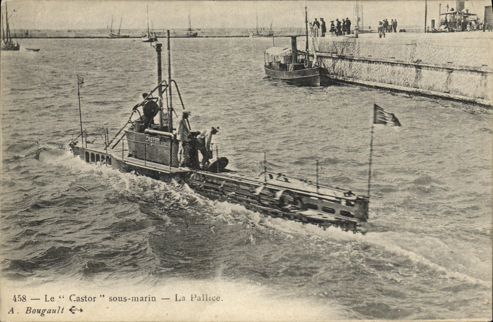 VINTAGE POSTCARD Boat War Submarine Beaver Pallice