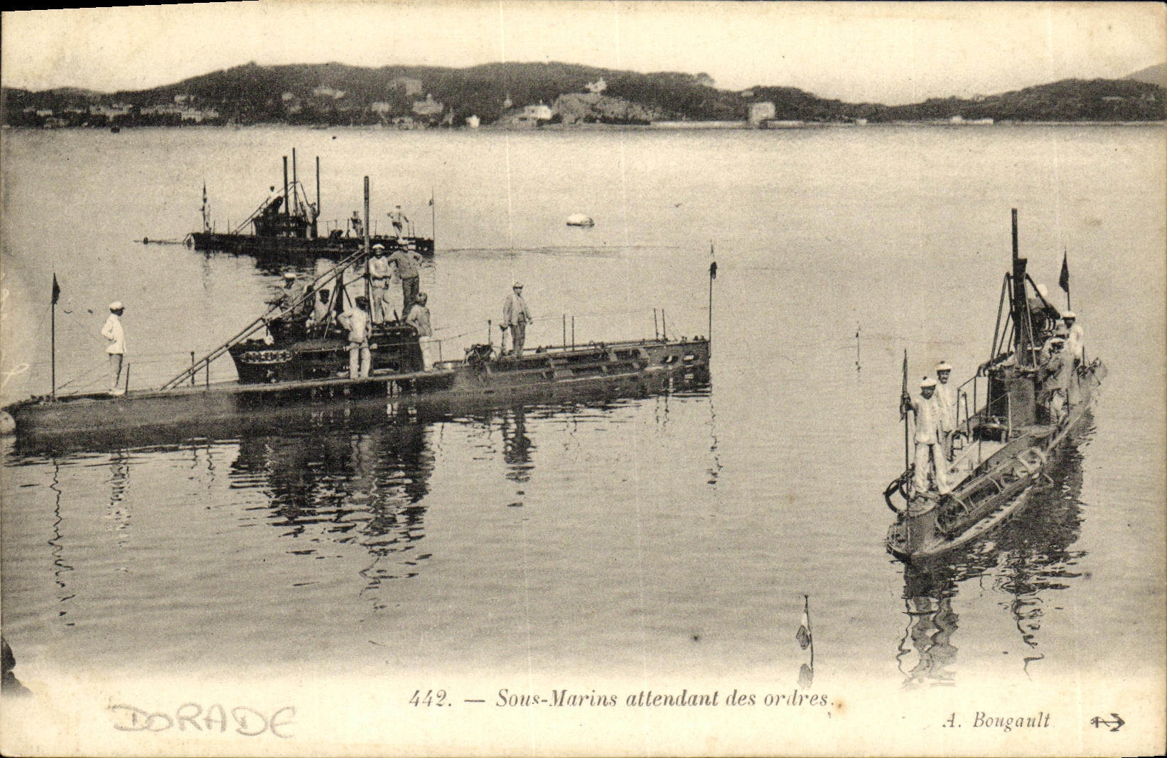 VINTAGE POSTCARD Boat War Submarine awaiting the orders