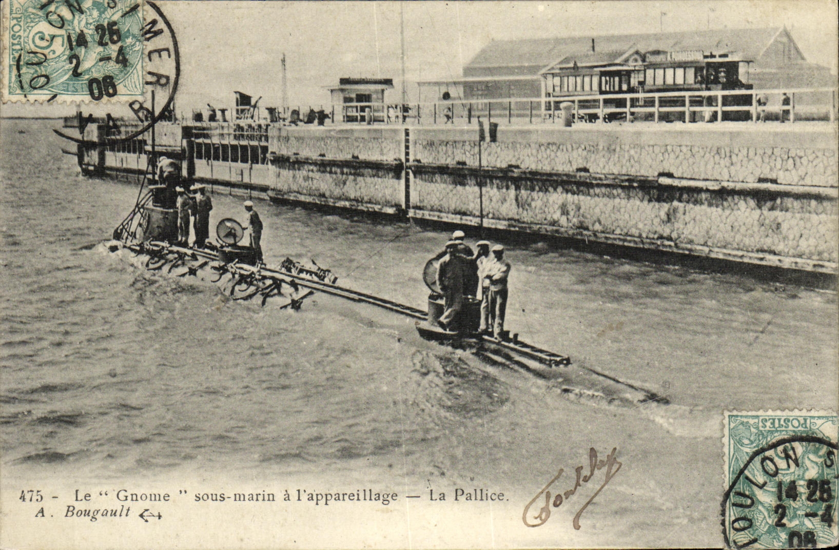 VINTAGE POSTCARD Bateau War the Gnome submarine has L equipment Pallice