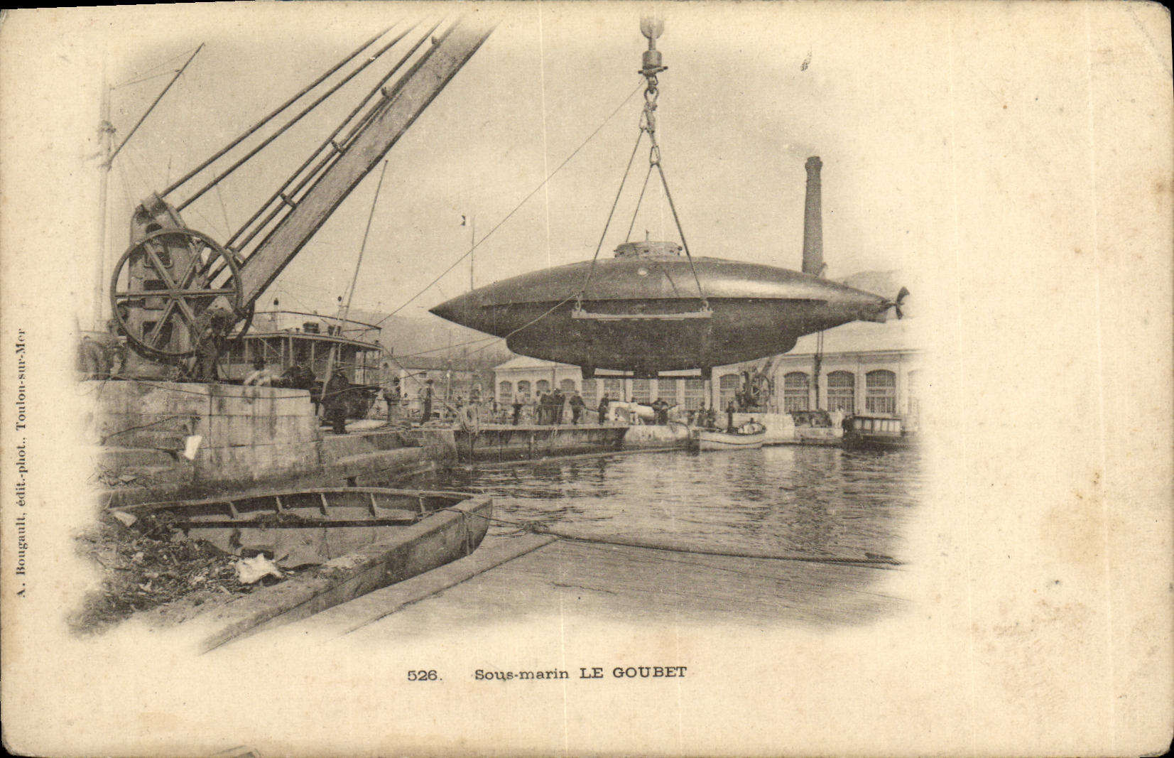 VINTAGE POSTCARD Boat War Submarine Goubet