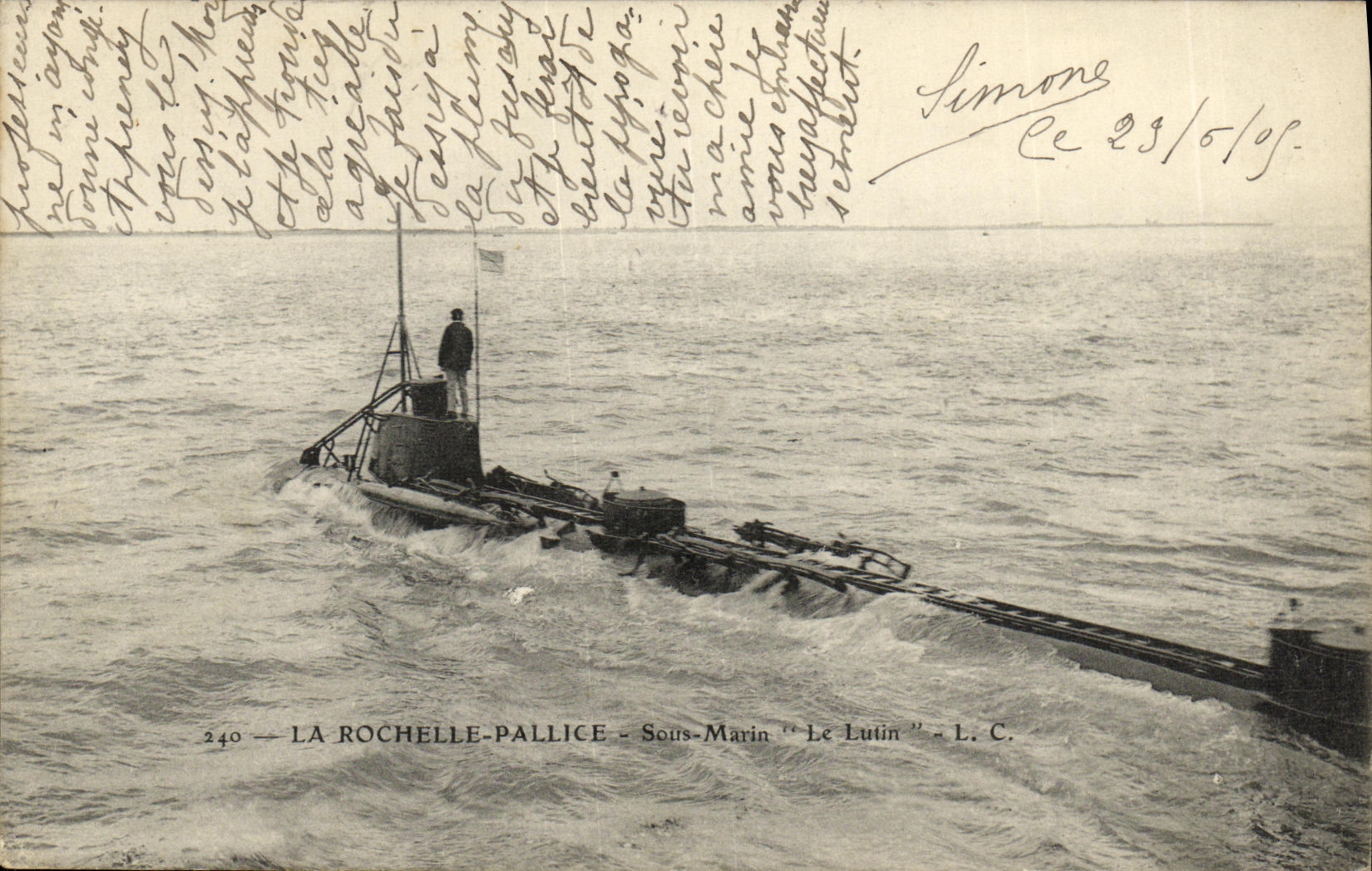 VINTAGE POSTCARD Boat War La Rochelle Pallice Submarine the Imp