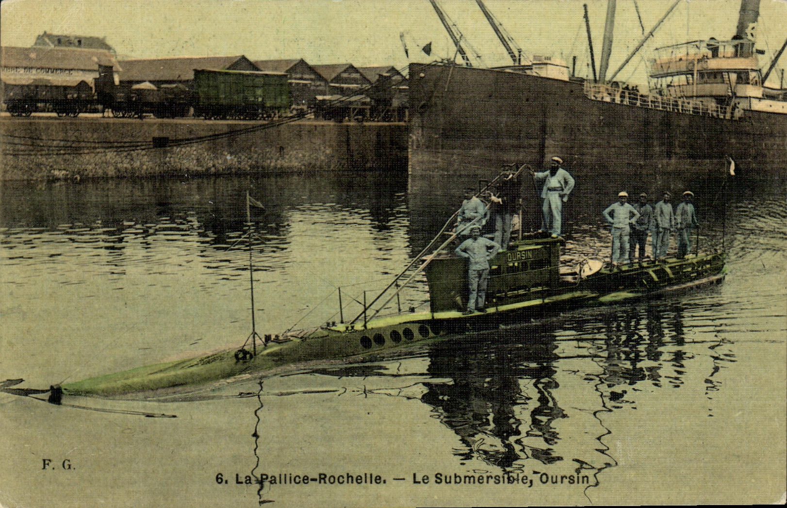 VINTAGE POSTCARD Boat War Pallice La Rochelle the submarine Sea urchin chart toilee