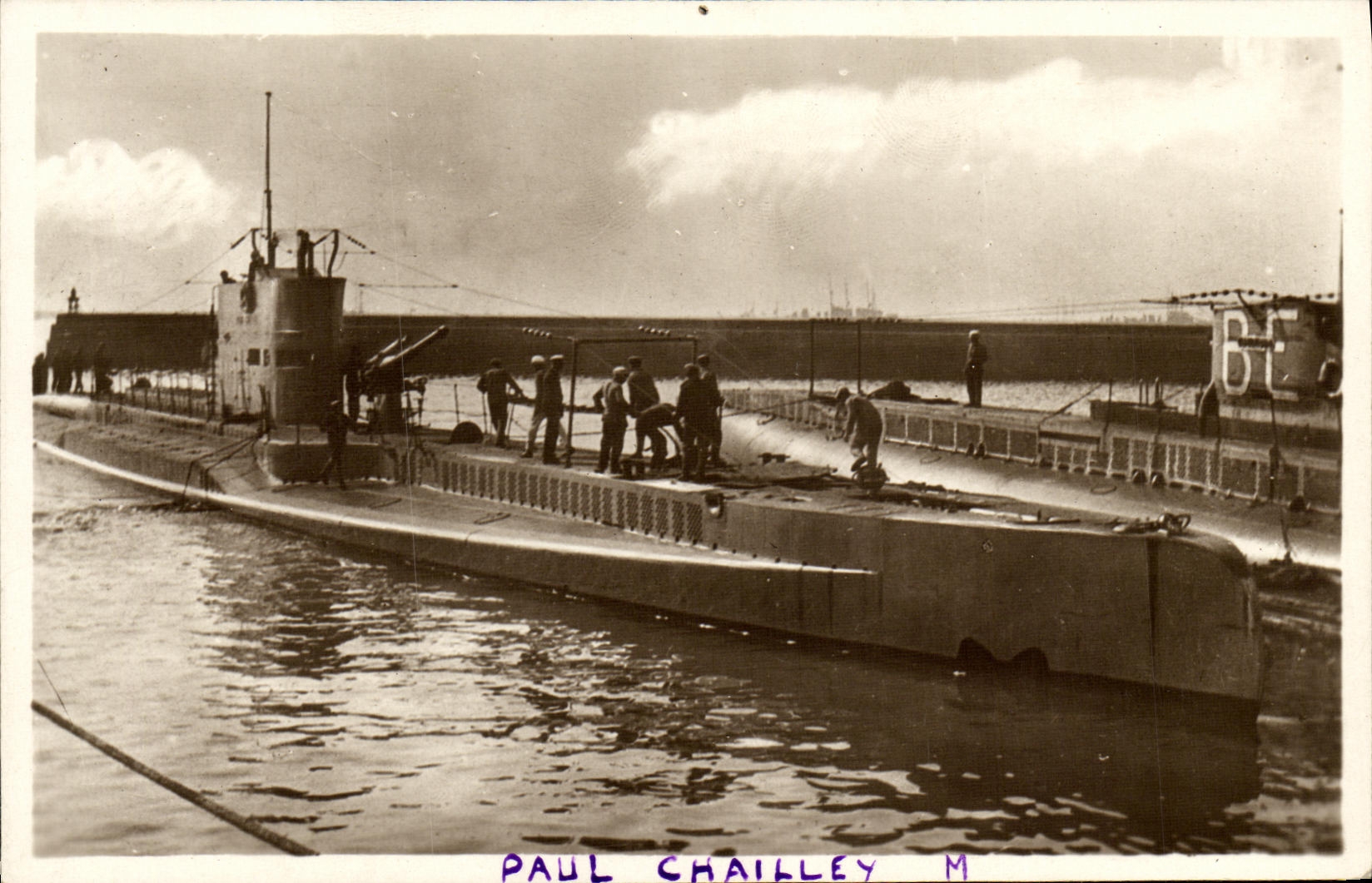 VINTAGE POSTCARD Boat War Submarine Paul Chailley
