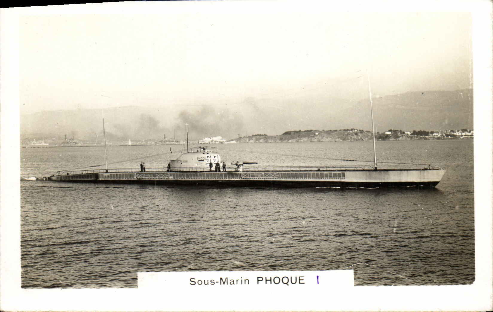 VINTAGE POSTCARD Boat War Submarine Seal