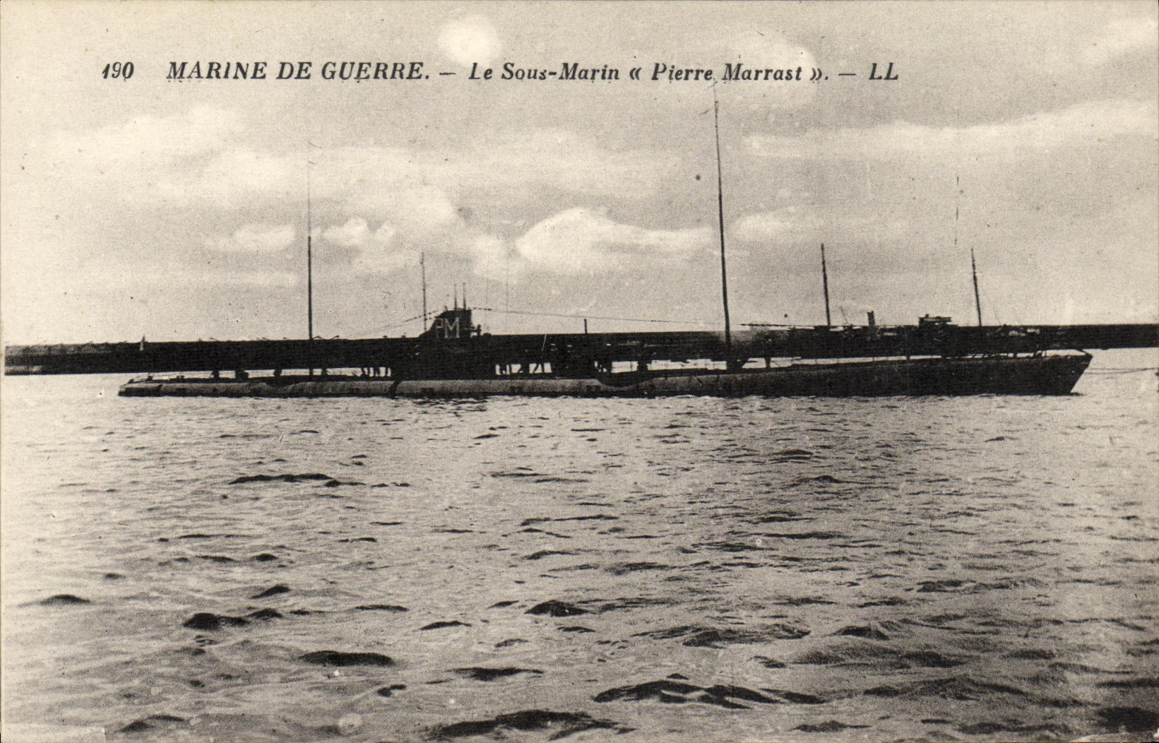 VINTAGE POSTCARD Boat War the submarine Pierre Marrast