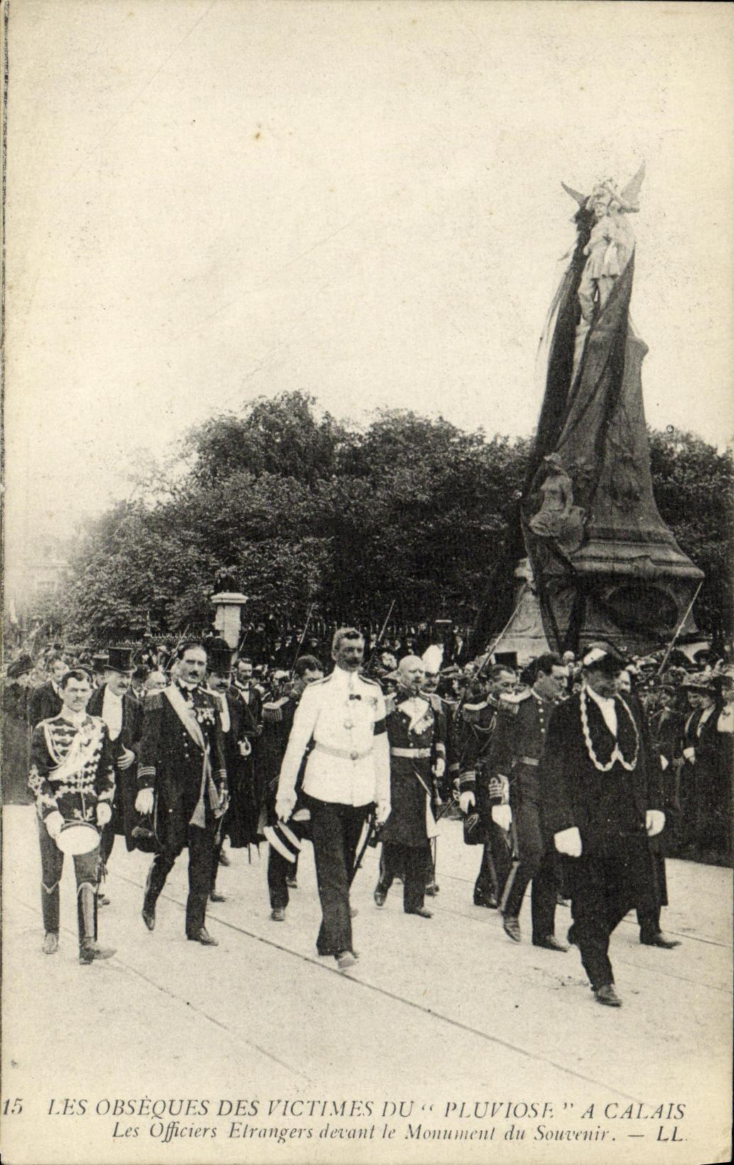 VINTAGE POSTCARD Boat War Catastrophe of Pluviose Funeral foreign officers Submarine