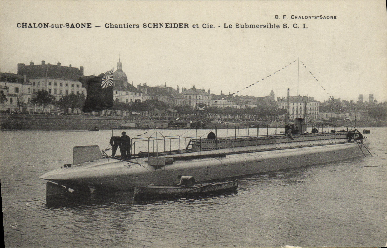 VINTAGE POSTCARD Boat War Trawl net on the Saone Building sites Schneider Co submarine SCI Submarine