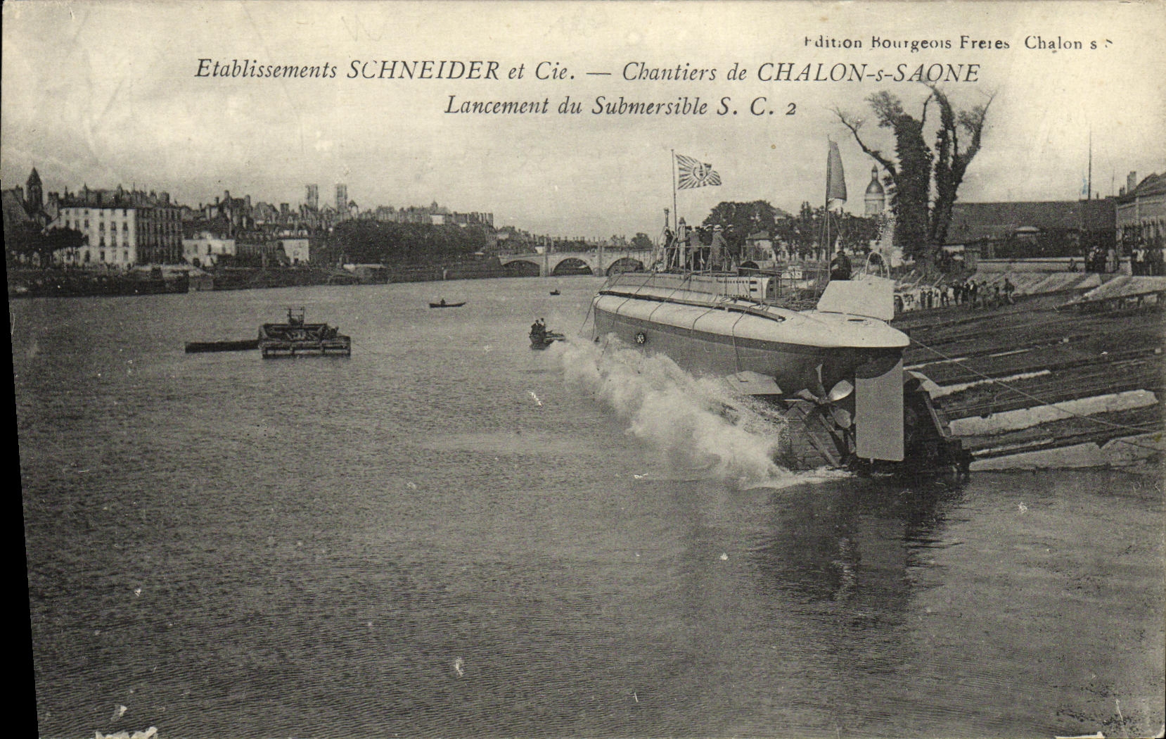 VINTAGE POSTCARD Boat War Trawl net on the Saone Building sites Schneider Co launching of submarine SC2 Submarine