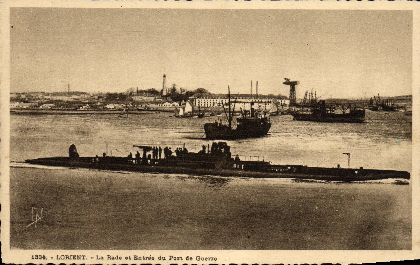 VINTAGE POSTCARD Boat Lorient War roads and L entered of the wearing of war Submarines