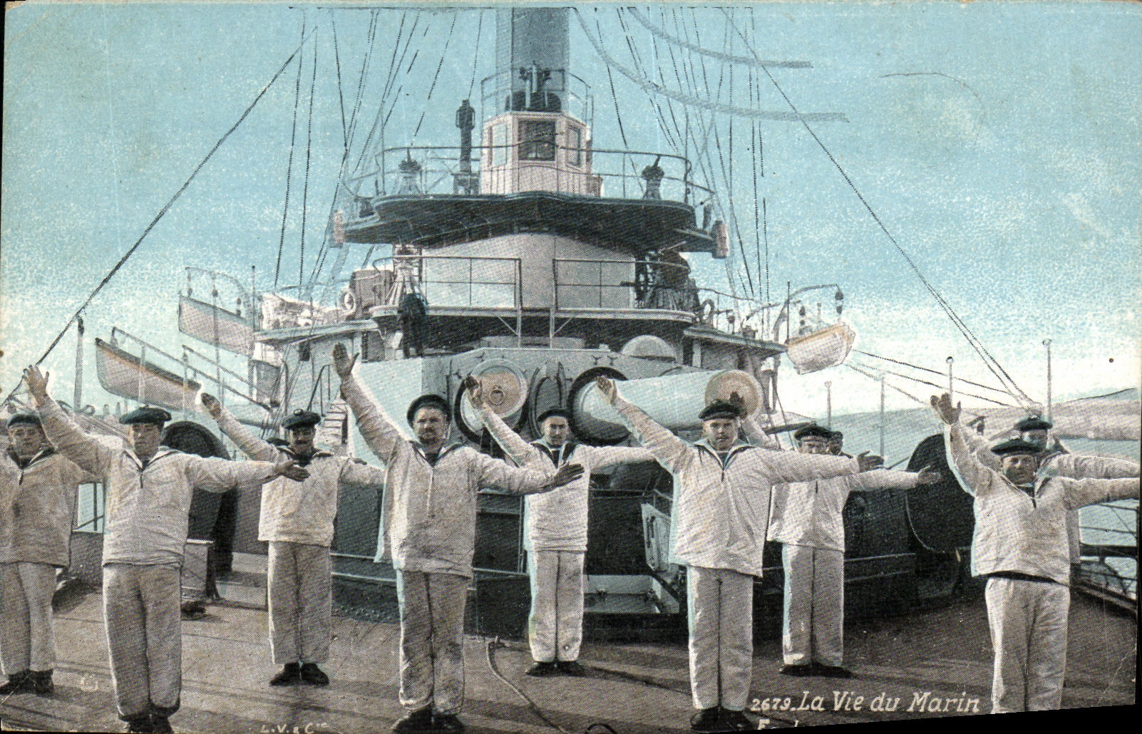 VINTAGE POSTCARD Bateau the life of the Ecole sailor of the signals has arm