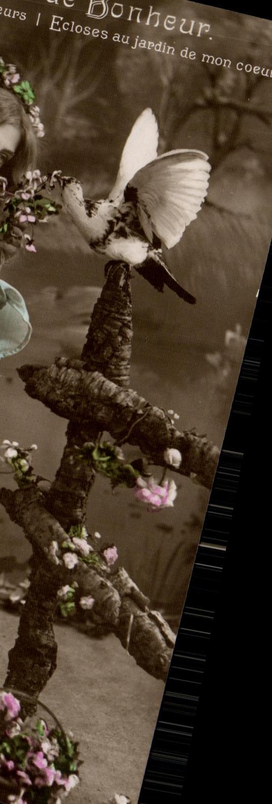 CPA Fantaisie Enfant et colombe Messager de bonheur