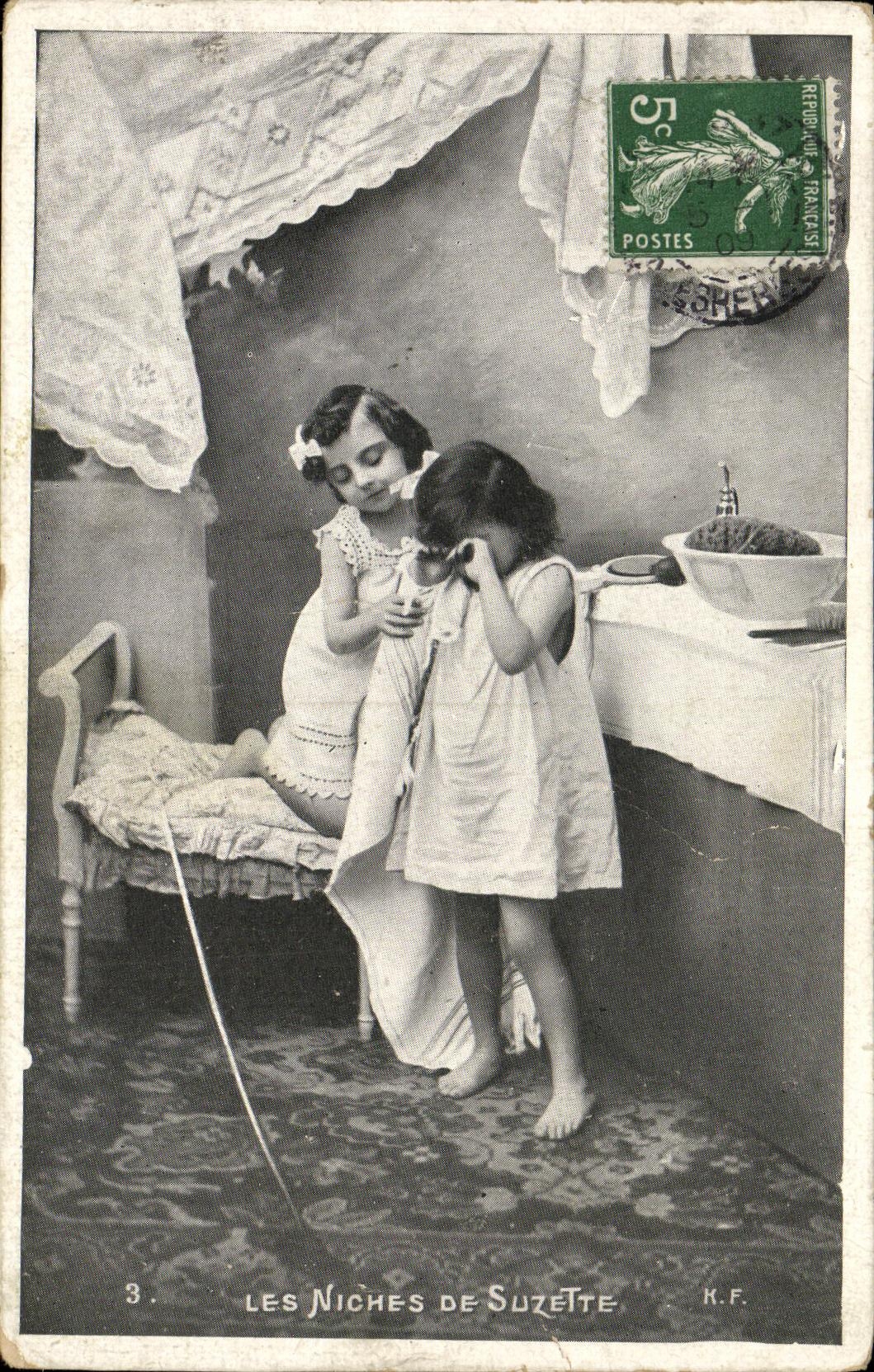 VINTAGE POSTCARD Fantasy Child niches of Suzette