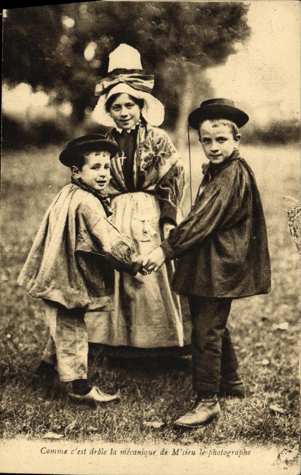 CPA Fantaisie Enfants Folklore Normandie 