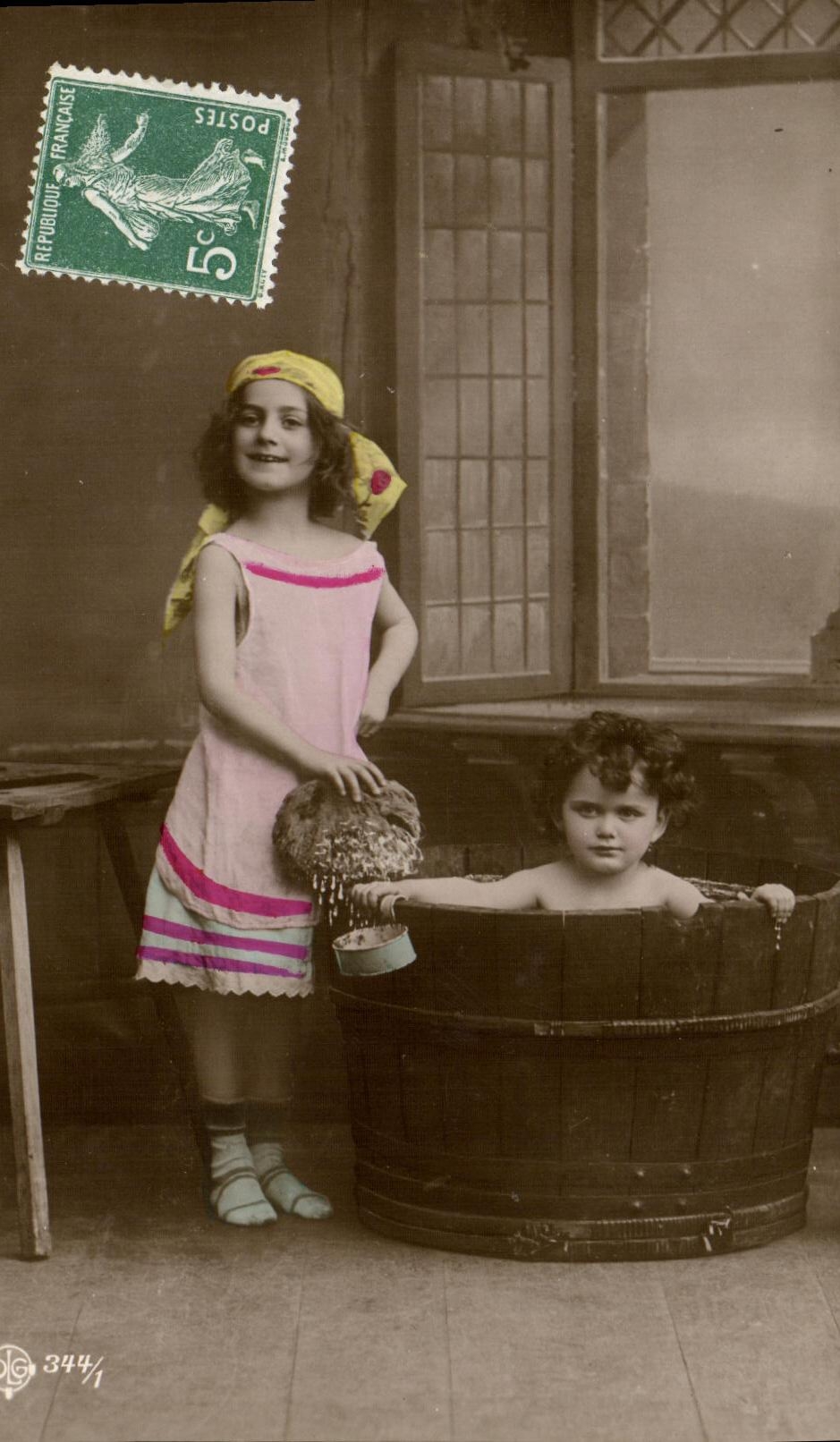 VINTAGE POSTCARD Fantasy Children In the bath