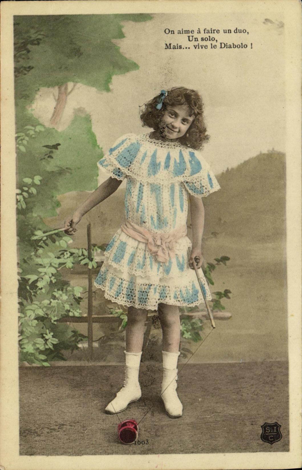 VINTAGE POSTCARD Fantaisie Child lives the twin wheel