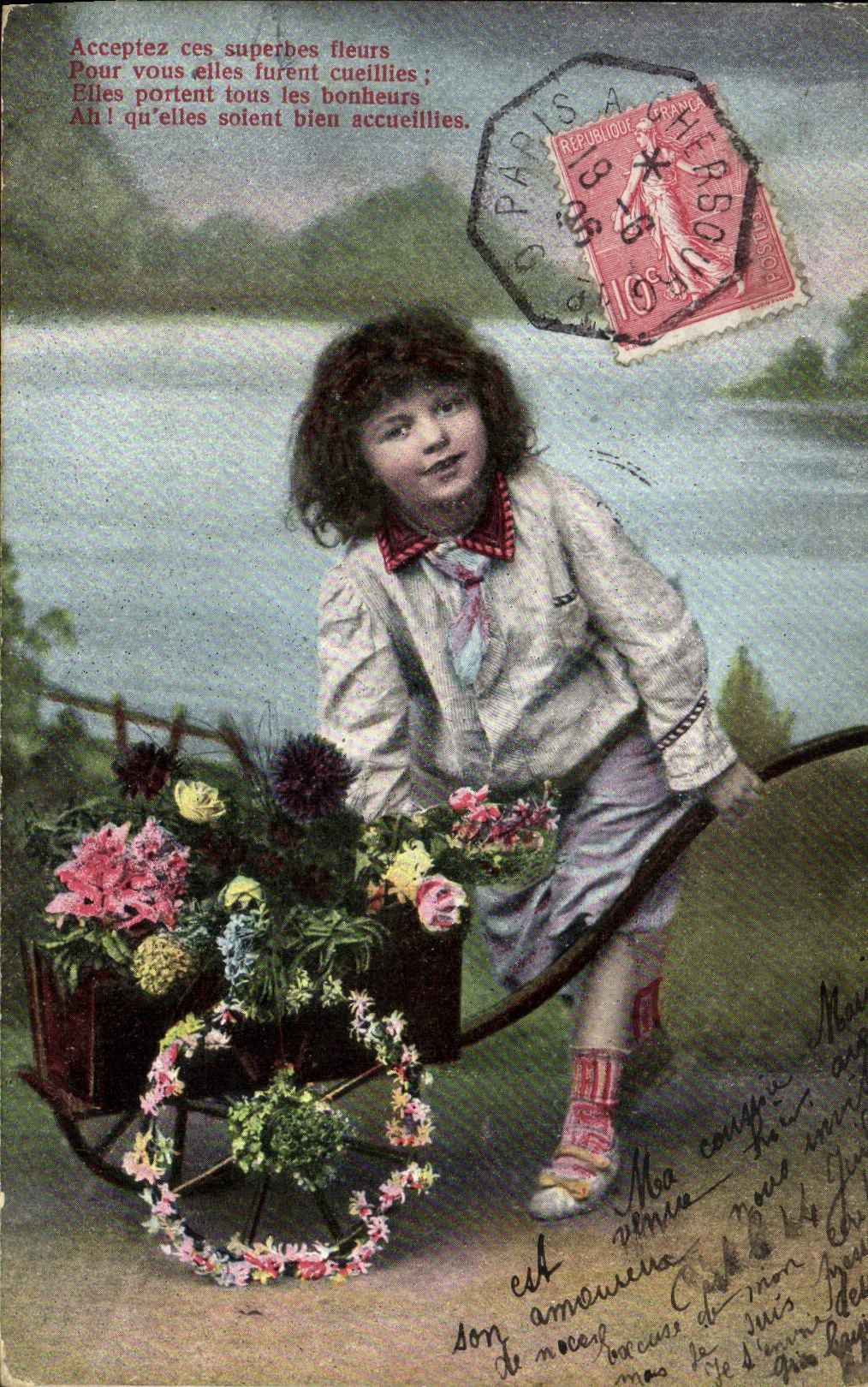 CPA Fantaisie Enfant Brouette Fleurs