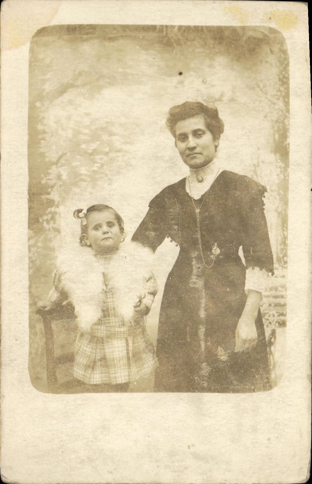 CARTE PHOTO Maisey Fantaisie Femme et Enfant 