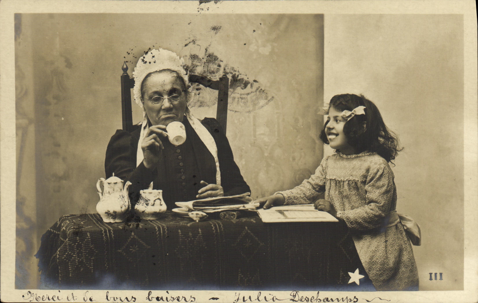 CPA Fantaisie Enfant et grand mere