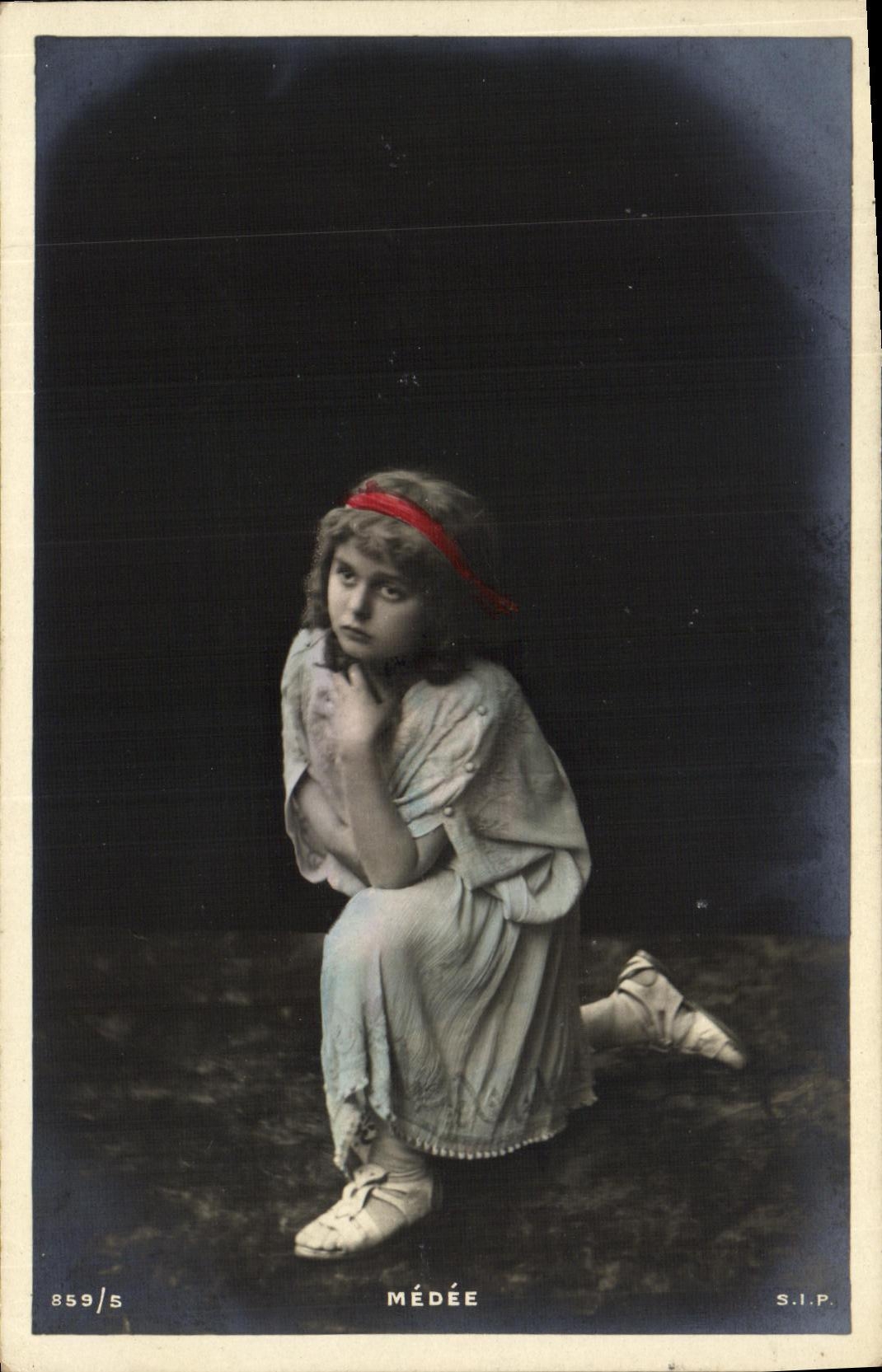 VINTAGE POSTCARD Fantasy Medee Child